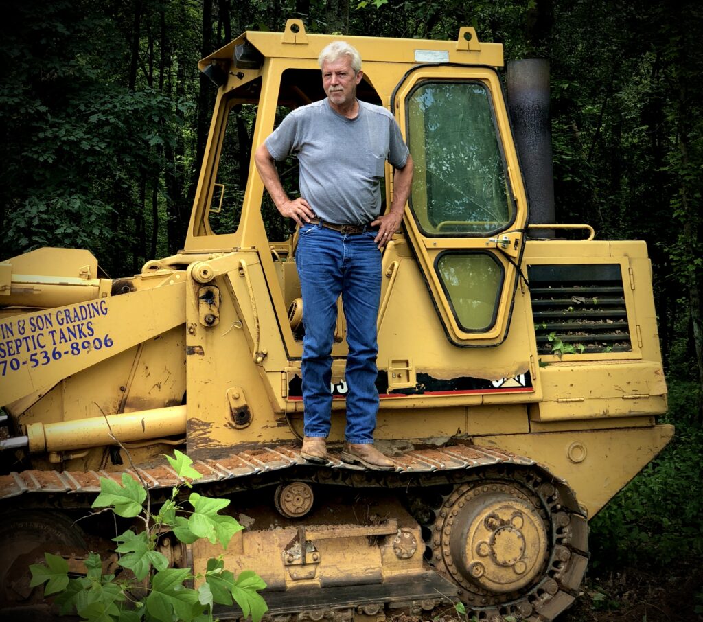 Reeves Grading Hauling and Septic Tanks, Randy Reeves Owner, Septic Tank Installation, Septic Tank Maintenance, Debris Removal, Trees Removal, Land Clearing, Basement Digging, Pool Digging